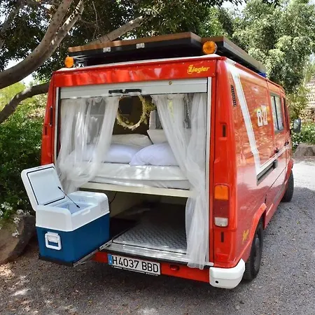 캠프장 Conny, A Mercedes Firefighter Camper *