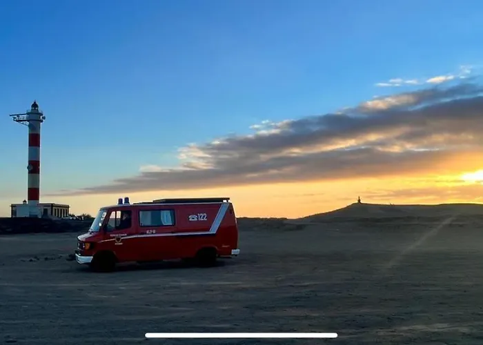 Conny, A Mercedes Firefighter Camper Κάμπινγκ