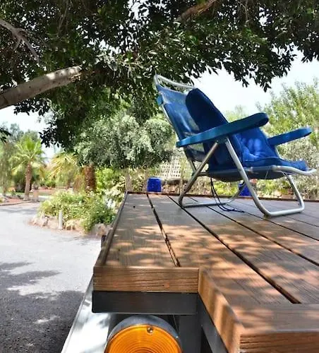 Conny, A Mercedes Firefighter Camper Κάμπινγκ *