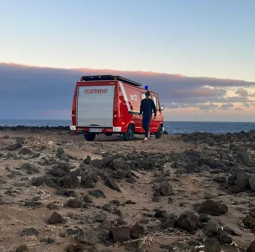 Conny, A Mercedes Firefighter Camper Κάμπινγκ Los Cristianos (Tenerife)